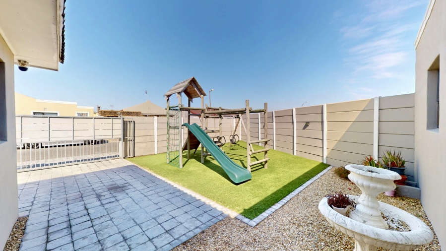 4 Bedroom Property for Sale in Rondevlei Park Western Cape